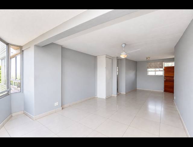 1 BEDROOM APARTMENT FOR SALE IN ESSENWOOD